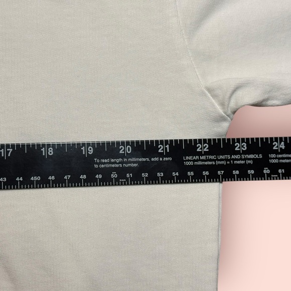 Wrangler White Hoodie with Red and Blue Sleeve Design - Picture 4 of 8